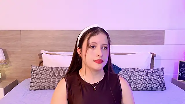 Snapshot of BellaFlecher chatting on February 21, 2026, 7:48 pm BellaFlecher online show from February 21, 2026, 7:48 pm