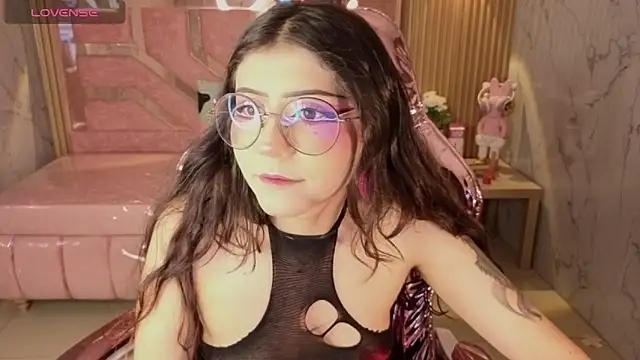 Snapshot of miss_devil_s chatting on April 10, 2026, 3:23 am miss devil s online show from April 10, 2026, 3:23 am