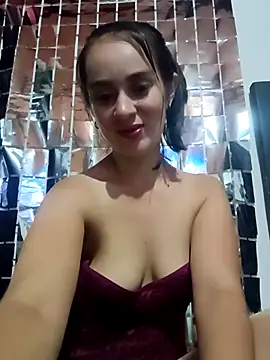 Snapshot of Heidy_Klum_ chatting on December 17, 2025, 12:38 am Heidy Klum online show from December 17, 2025, 12:38 am