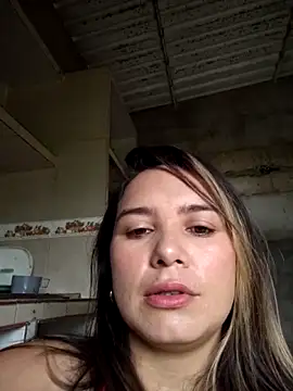 Charlott smi online show from April 16, 2026, 5:25 pm