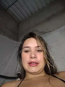 Snapshot of Charlott_smi chatting on April 24, 2026, 5:15 pm Charlott smi online show from April 24, 2026, 5:15 pm