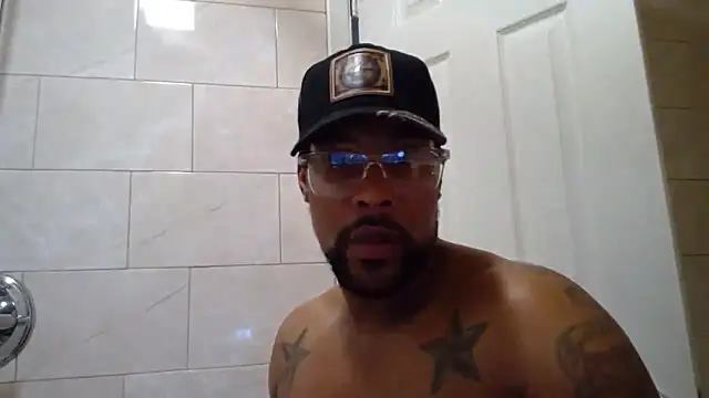 Snapshot of cosmiccloudpig chatting on December 23, 2025, 8:01 am cosmiccloudpig online show from December 23, 2025, 8:01 am