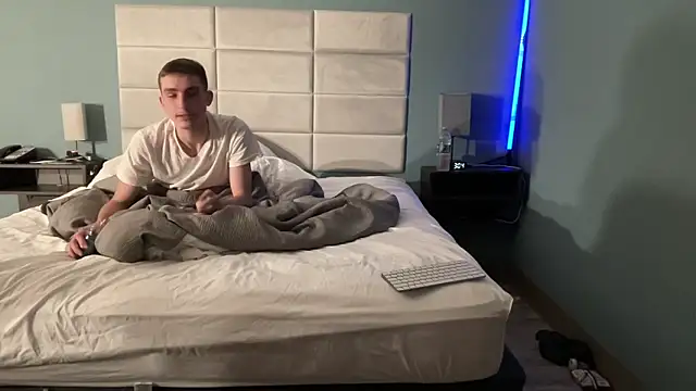 Snapshot of cosmiccloudpig chatting on February 2, 2026, 11:53 am cosmiccloudpig online show from February 2, 2026, 11:53 am