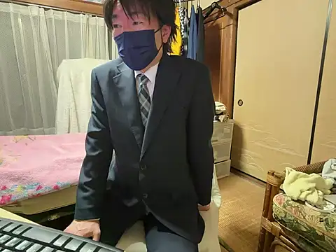 Snapshot of Hirokazu_12 chatting on February 27, 2026, 12:05 pm Hirokazu 12 online show from February 27, 2026, 12:05 pm