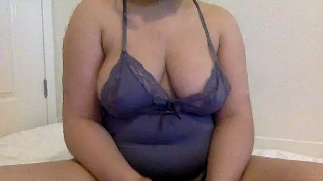 Snapshot of LebanesePrincess chatting on December 16, 2025, 7:41 pm LebanesePrincess online show from December 16, 2025, 7:41 pm