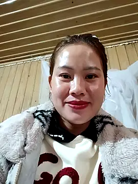 mayni012314 online show from December 14, 2025, 6:41 am