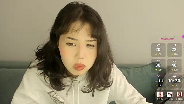 kimyjina online show from March 14, 2026, 3:23 am