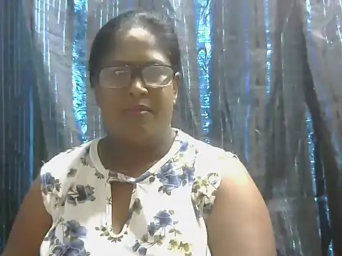 Snapshot of Exotic_indian95 chatting on December 15, 2025, 4:55 pm Exotic indian95 online show from December 15, 2025, 4:55 pm