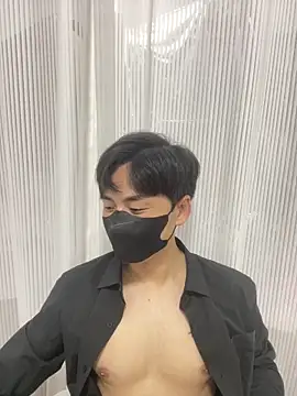 Snapshot of kimze7 chatting on December 16, 2025, 2:22 pm kimze7 online show from December 16, 2025, 2:22 pm