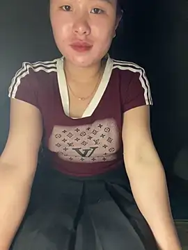 Snapshot of Lylyk2 chatting on December 15, 2025, 11:14 am Lylyk2 online show from December 15, 2025, 11:14 am