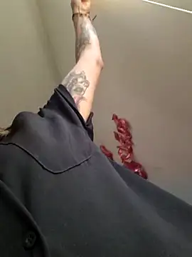 Snapshot of Forbiddenvelvet chatting on March 17, 2026, 6:44 pm Forbiddenvelvet online show from March 17, 2026, 6:44 pm