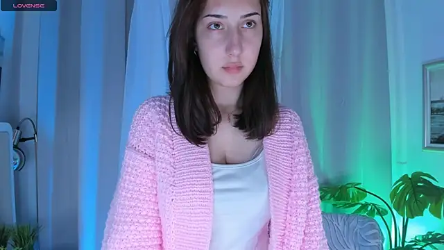 Snapshot of TariLechliter chatting on January 17, 2026, 12:10 pm TariLechliter online show from January 17, 2026, 12:10 pm