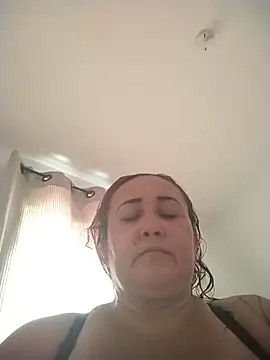 Snapshot of Nini_Love_ chatting on February 28, 2026, 7:15 pm Nini Love online show from February 28, 2026, 7:15 pm