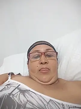 Snapshot of Nini_Love_ chatting on March 1, 2026, 5:04 pm Nini Love online show from March 1, 2026, 5:04 pm