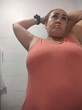 Nini Love  online show from April 2, 2026, 3:15 am