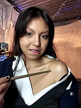 Snapshot of Princess_elia chatting on February 7, 2026, 10:46 pm Princess elia online show from February 7, 2026, 10:46 pm