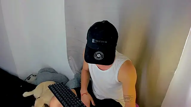 angel boy sex online show from December 16, 2025, 3:17 pm