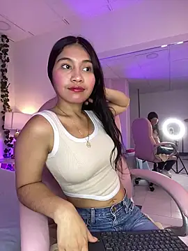 Snapshot of Xaander_ chatting on February 6, 2026, 8:34 pm Xaander online show from February 6, 2026, 8:34 pm