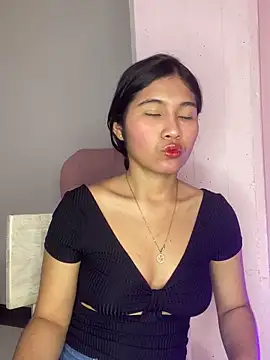 Snapshot of Xaander_ chatting on February 7, 2026, 7:28 pm Xaander online show from February 7, 2026, 7:28 pm