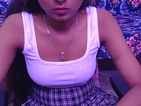 Snapshot of Hii_saru chatting on February 15, 2026, 10:36 am Hii saru online show from February 15, 2026, 10:36 am