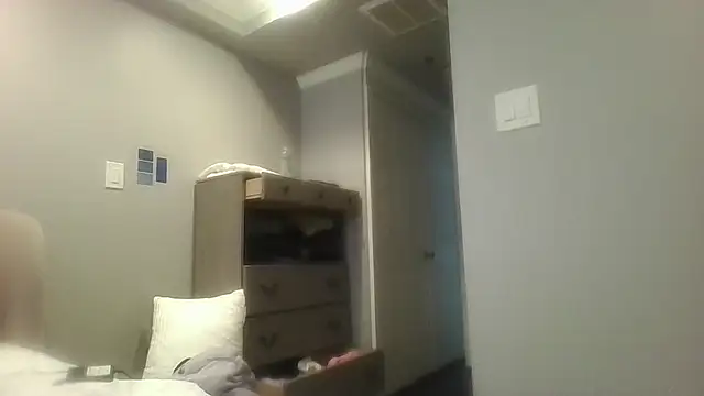 BeefyNcloudy online show from December 15, 2025, 4:11 pm