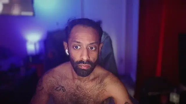 Snapshot of LilBrownPKB chatting on February 16, 2026, 7:43 pm LilBrownPKB online show from February 16, 2026, 7:43 pm