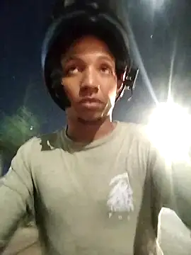 Snapshot of Andreskelly chatting on February 28, 2026, 4:35 am Andreskelly online show from February 28, 2026, 4:35 am