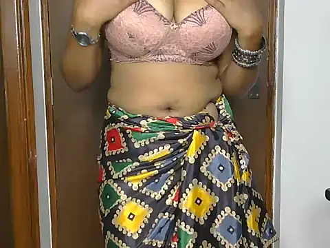 Navya Verma online show from December 14, 2025, 5:18 pm