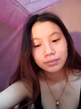 Snapshot of Lomay69 chatting on December 15, 2025, 6:17 am Lomay69 online show from December 15, 2025, 6:17 am