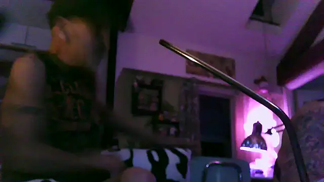 Snapshot of 4skinlvrI chatting on March 13, 2026, 9:32 pm 4skinlvrI online show from March 13, 2026, 9:32 pm