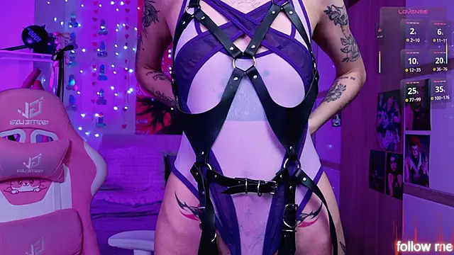 Snapshot of LeylaNoir_02 chatting on February 9, 2026, 3:49 pm LeylaNoir 02 online show from February 9, 2026, 3:49 pm