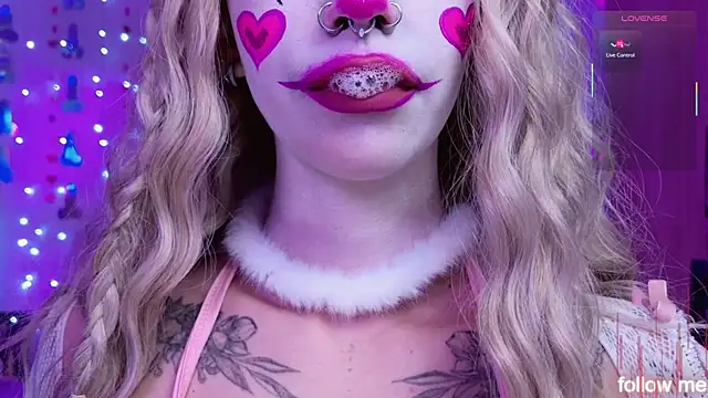 Snapshot of LeylaNoir_02 chatting on February 14, 2026, 2:47 pm LeylaNoir 02 online show from February 14, 2026, 2:47 pm