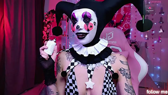 Snapshot of LeylaNoir_02 chatting on March 5, 2026, 3:30 pm LeylaNoir 02 online show from March 5, 2026, 3:30 pm