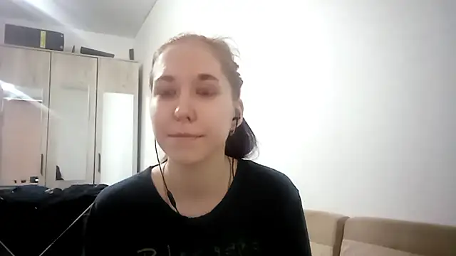 Snapshot of Annette_meow1 chatting on December 22, 2025, 8:44 am Annette meow1 online show from December 22, 2025, 8:44 am