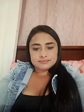 Snapshot of sara_nina chatting on December 17, 2025, 2:28 am sara nina online show from December 17, 2025, 2:28 am