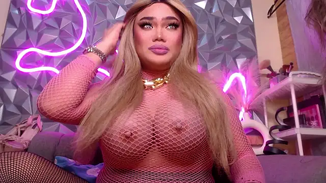 Snapshot of AlwaysHornyMia chatting on January 8, 2026, 10:28 am AlwaysHornyMia online show from January 8, 2026, 10:28 am