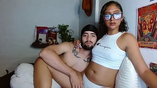 Snapshot of SweetEmxxx chatting on February 12, 2026, 2:50 am SweetEmxxx online show from February 12, 2026, 2:50 am