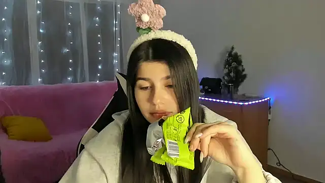 KisaModel online show from January 10, 2026, 8:32 pm