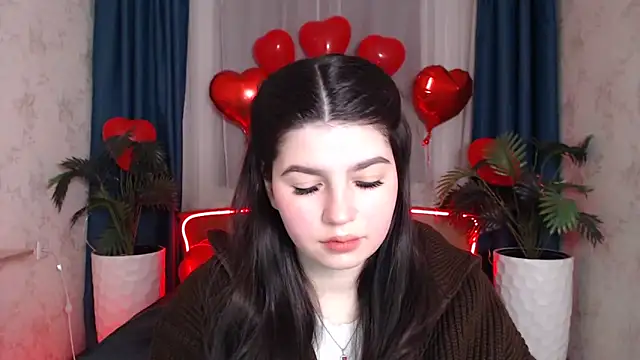 KisaModel online show from February 13, 2026, 1:01 am