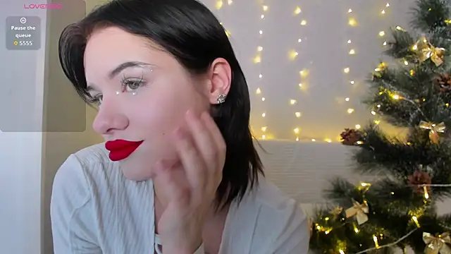 Snapshot of BeatriceMoonlight chatting on December 16, 2025, 11:04 am BeatriceMoonlight online show from December 16, 2025, 11:04 am