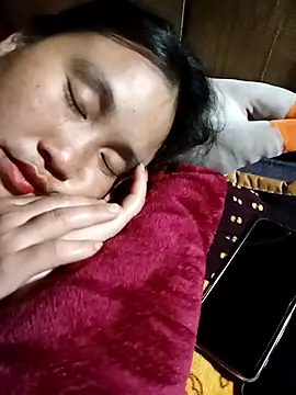 Snapshot of -myaa- chatting on December 14, 2025, 11:20 pm -myaa- online show from December 14, 2025, 11:20 pm