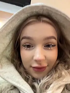 Snapshot of -teenytiny- chatting on December 17, 2025, 2:12 pm -teenytiny- online show from December 17, 2025, 2:12 pm