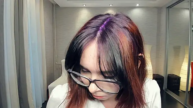 Snapshot of TempieLegrant chatting on December 16, 2025, 9:03 am TempieLegrant online show from December 16, 2025, 9:03 am