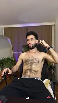 Snapshot of _YOURHERO chatting on December 15, 2025, 7:07 pm YOURHERO online show from December 15, 2025, 7:07 pm