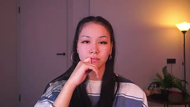 Snapshot of DonaPelligrino chatting on December 14, 2025, 5:57 am DonaPelligrino online show from December 14, 2025, 5:57 am