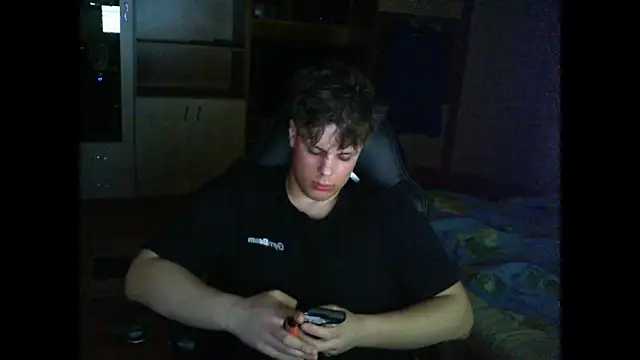 GymGuy0505 online show from March 8, 2026, 1:25 am