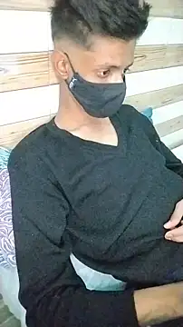 Snapshot of xoupleaura chatting on December 19, 2025, 2:24 pm xoupleaura online show from December 19, 2025, 2:24 pm