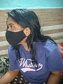 Snapshot of xoupleaura chatting on January 16, 2026, 8:24 pm xoupleaura online show from January 16, 2026, 8:24 pm