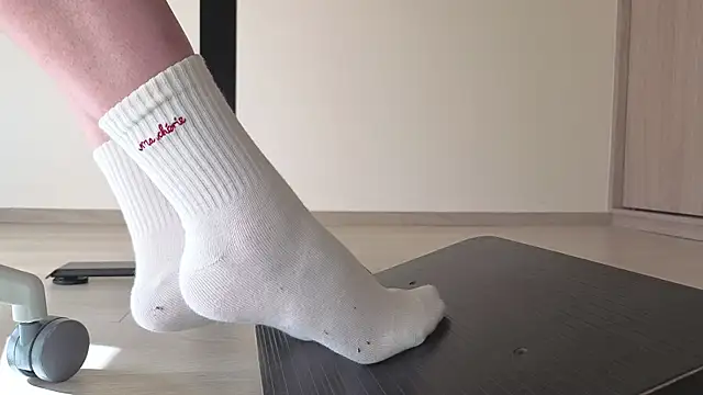 Feetbeth online show from March 16, 2026, 9:08 pm