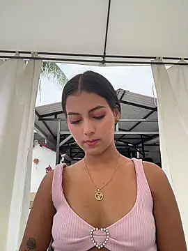 Snapshot of Valeria-escobar chatting on March 15, 2026, 1:50 pm Valeria-escobar online show from March 15, 2026, 1:50 pm